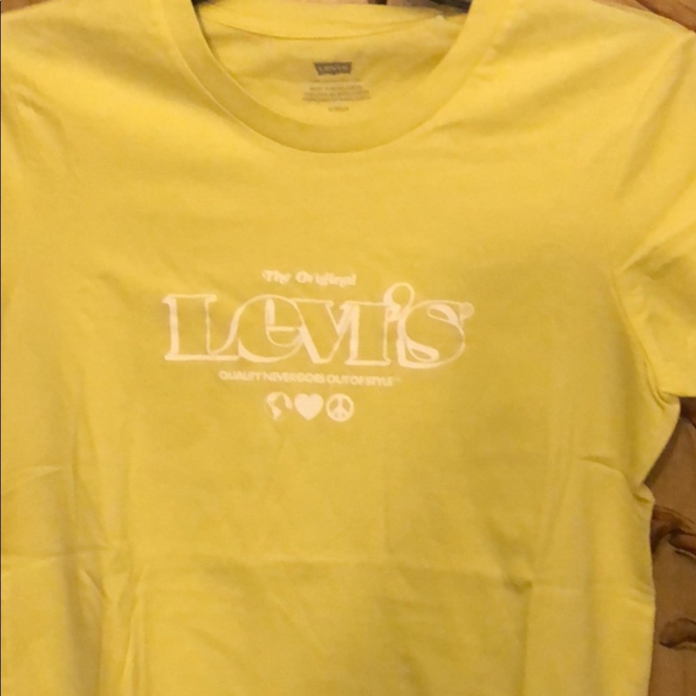 Levi’s Tee Shirt